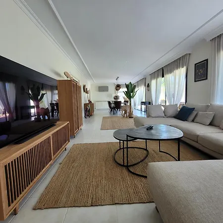 Villa Bali Torremirona Golf Navata